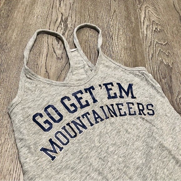 Like New
Title: PINK WV Mountaineers Racerback Tank Shirt Women’s Small Grey - Picture 2 of 4